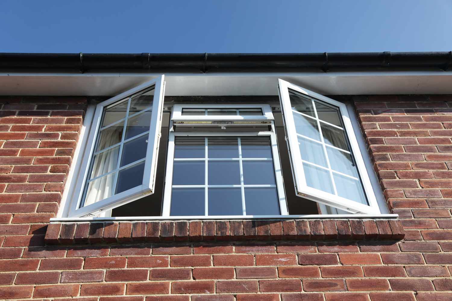 The well-recognized manufacturer of doors, windows and window blinds. Leading supplier of casement, sash windows and double glazing. Top-quality instalation and affordable prices. Sash Windows London. Windows Store LTD, London.